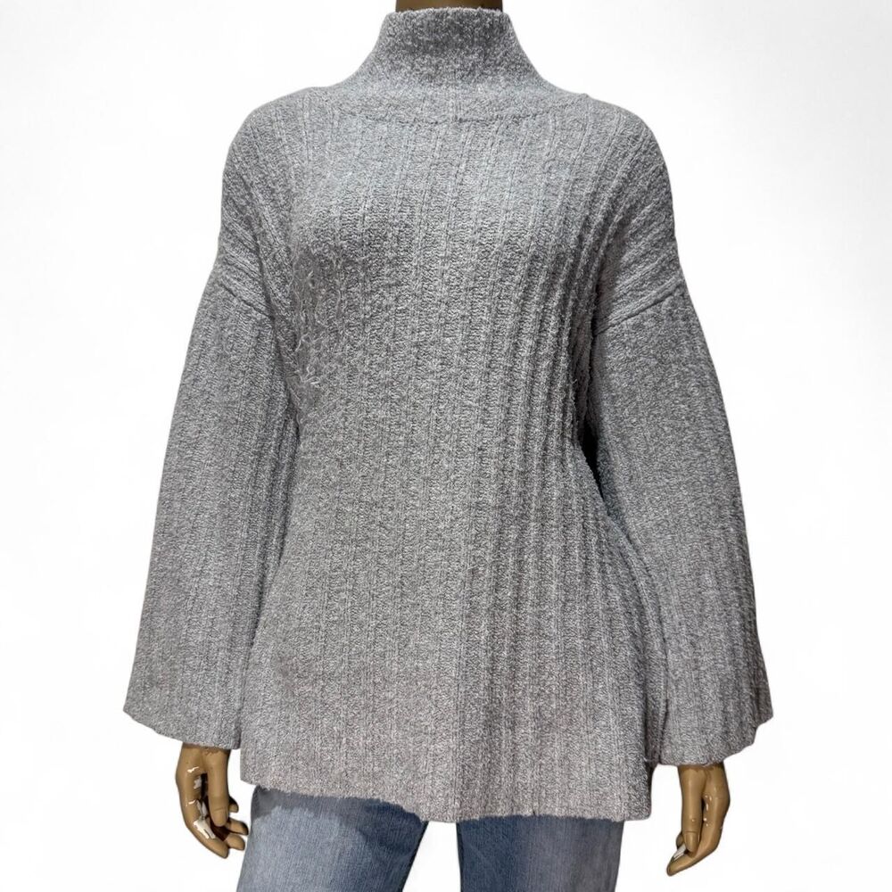 Universal Thread Grey Chenille Mock Neck Bell Sleeve Sweater Women’s Medium